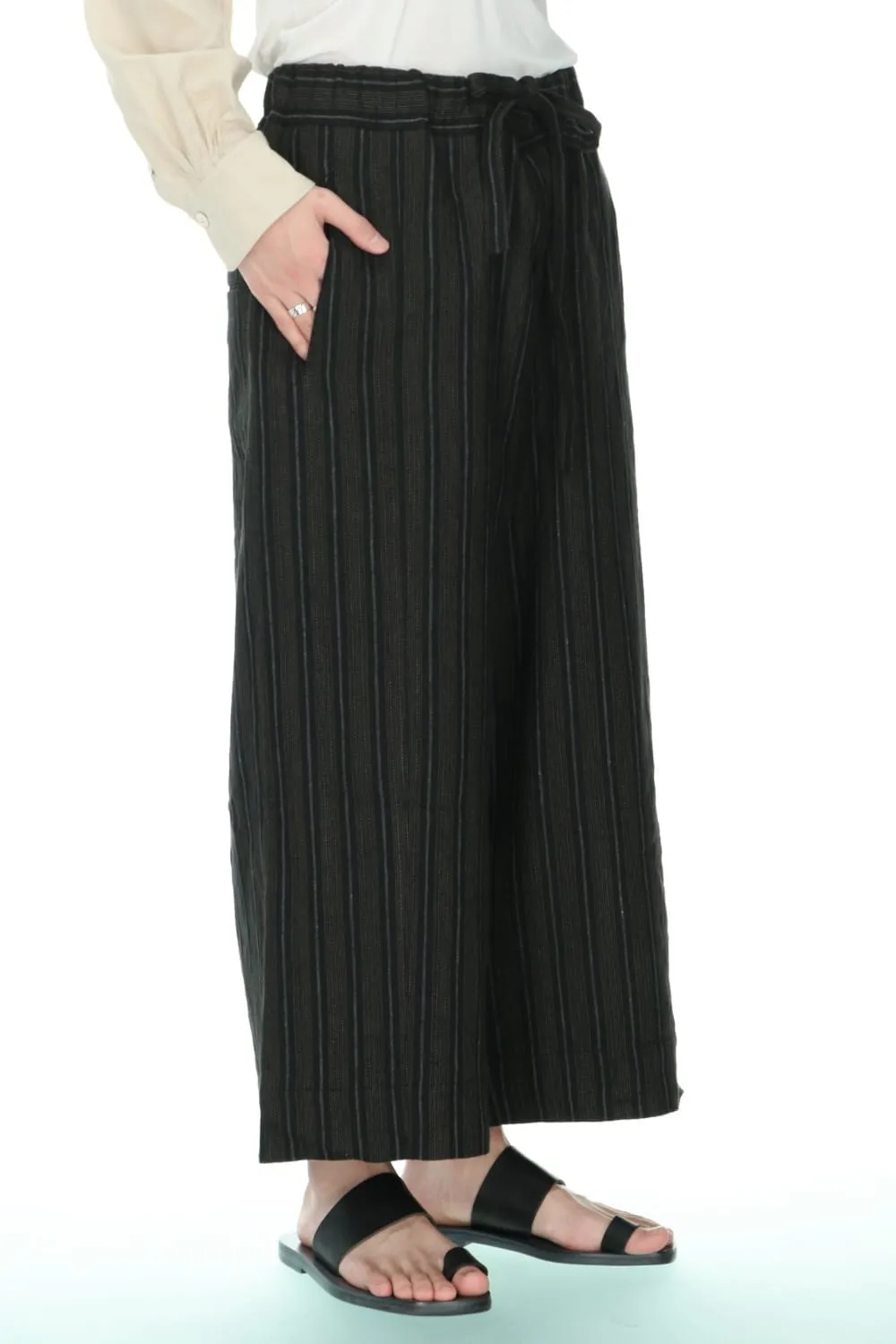 Drawstring Baggy Cropped trousers
