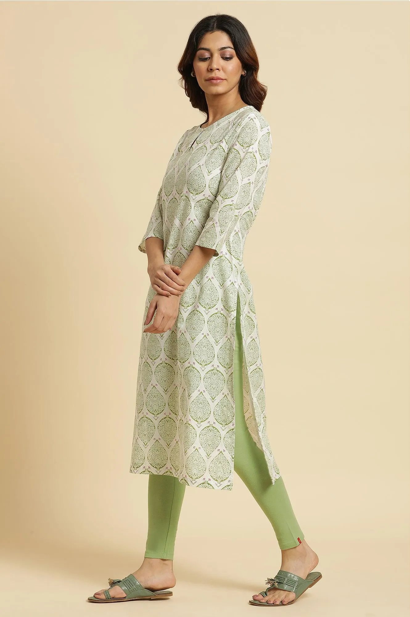 Ecru Straight Cotton Kurta In Green Paisley Print