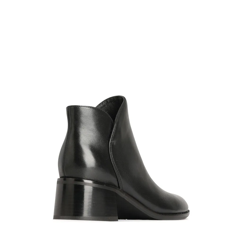EOS Wylie Black Leather