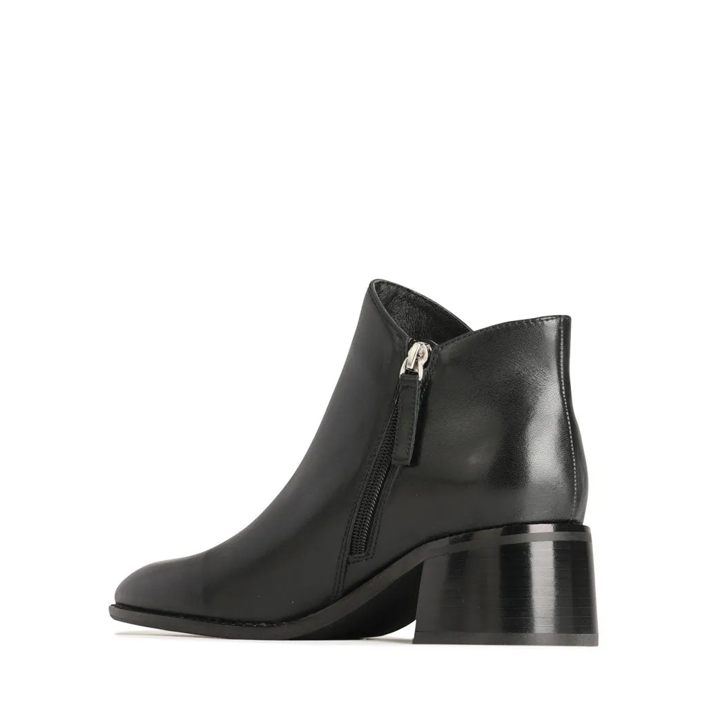 EOS Wylie Black Leather