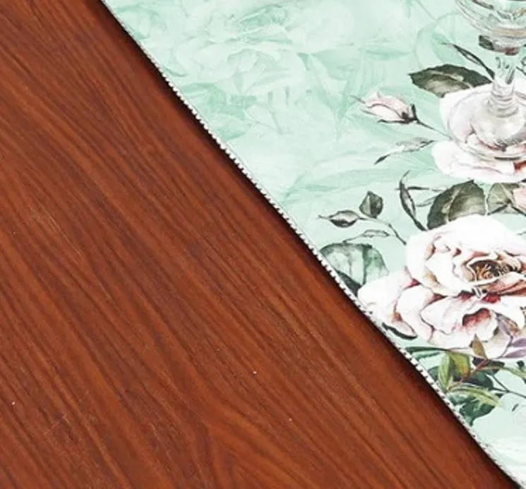 Green Ice 1 Pc Table Runner