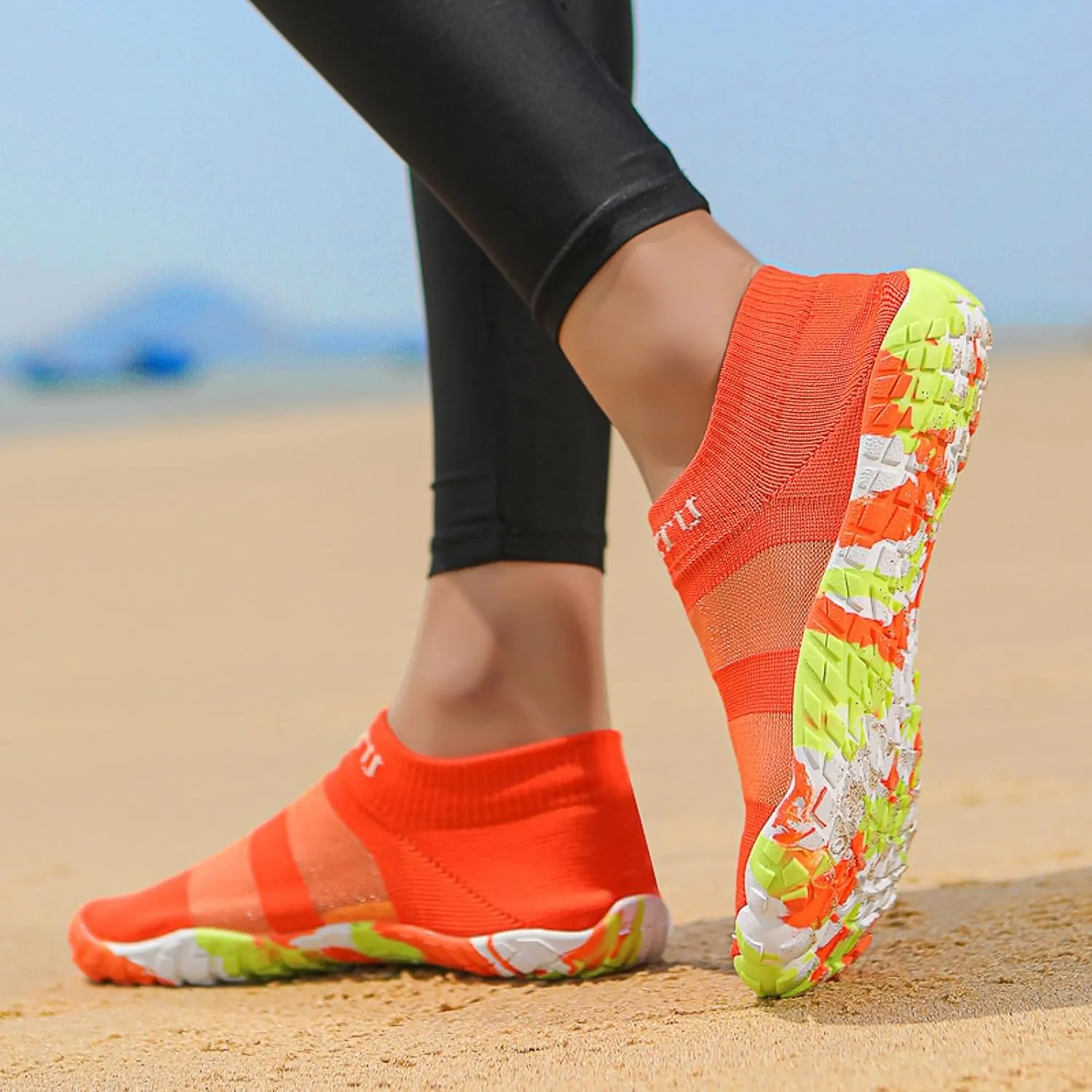 Men's Women's Slip On Water Shoes Quick Dry Barefoot Lightweight Aqua Shoes Beach Swim Pool Hiking Wading Surfing Sport Sneakers with Breathable Mesh Knit Non Slip Indoor Yoga Fitness Boxing