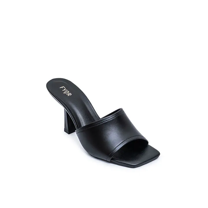 Stay on trend Mule BCM 156