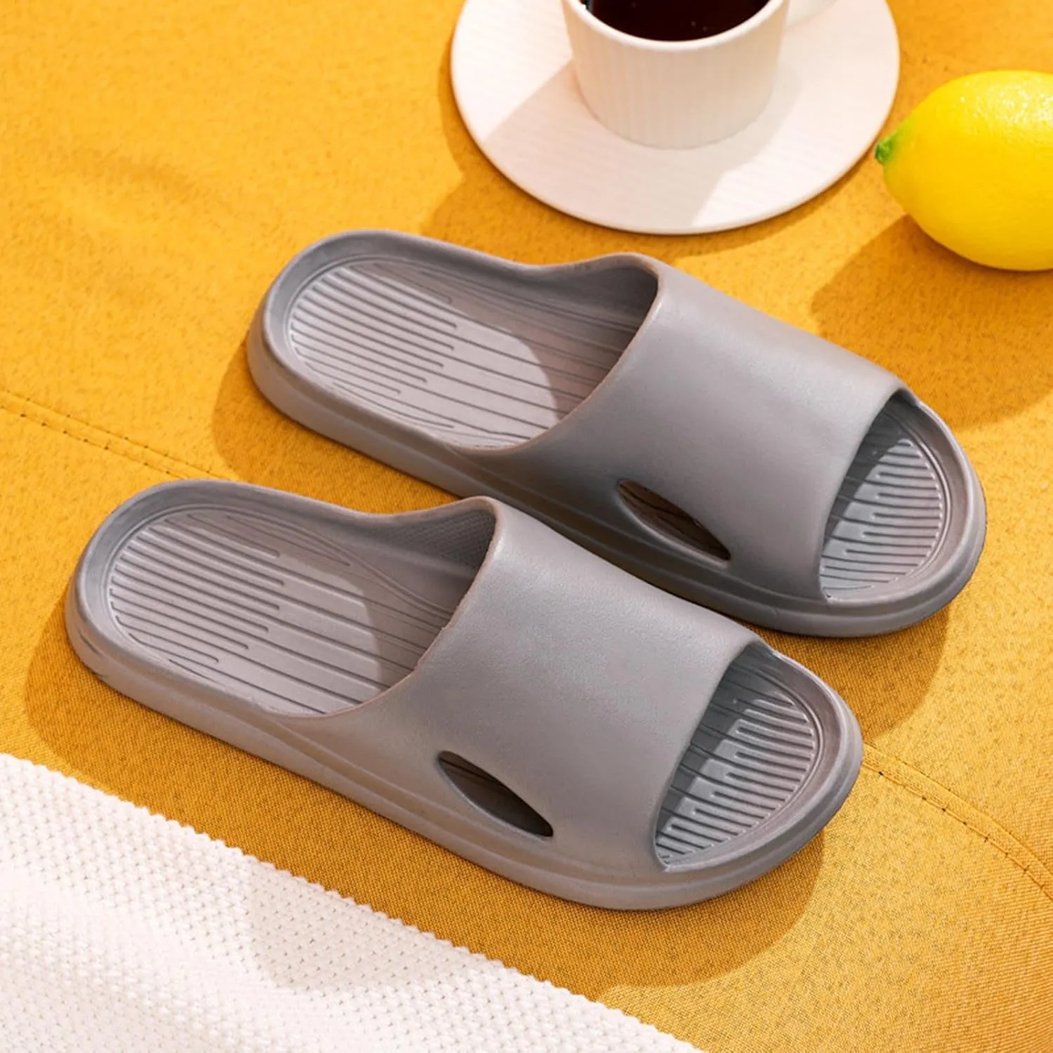 Women's Soft Solid Anti-Slip Slipper Open Toe Slip on Sandals Summer Lounge Beach Casual Slide Spa Walking Sandal